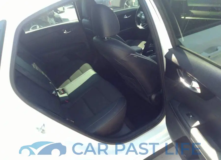 3KPF34AD4LE165748# 8