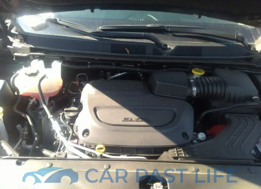2C4RC1FG4MR591275# 10