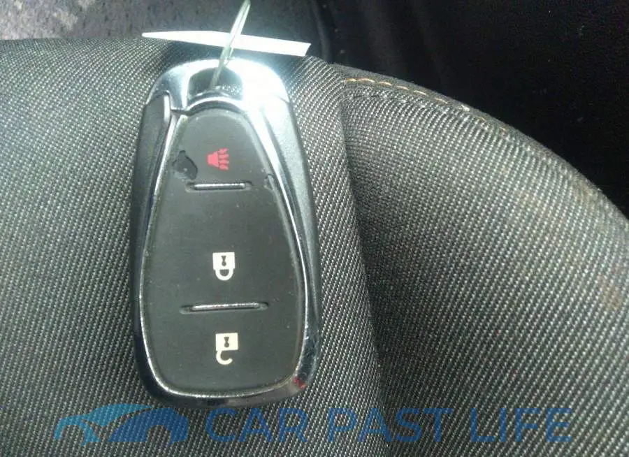 2GNAXKEV8K6139522# 11