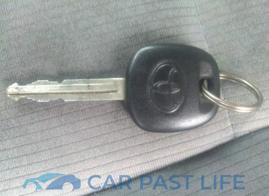 2T1BURHE4HC963759# 11