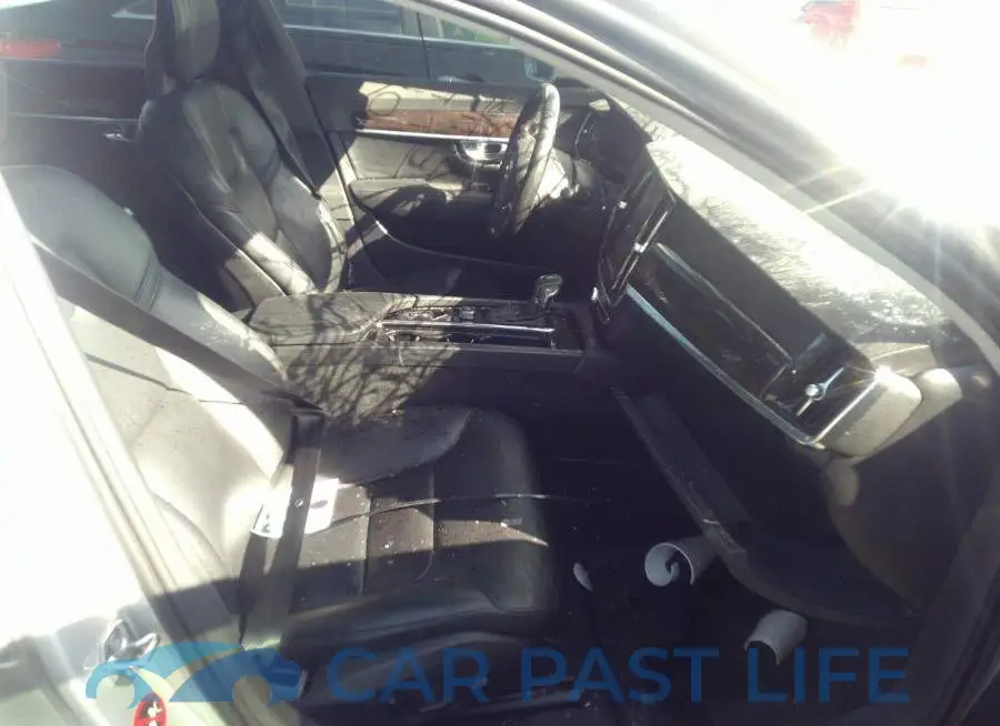LVY982MK5JP033892# 5