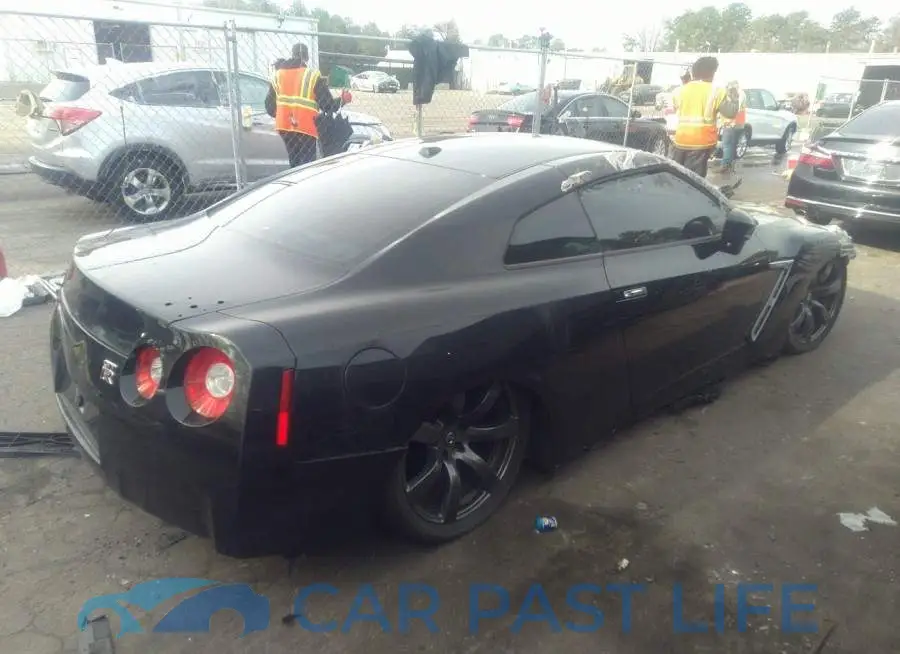 JN1AR5EF8FM280078# 4
