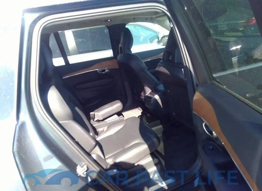 YV4A221KXM1678262# 8