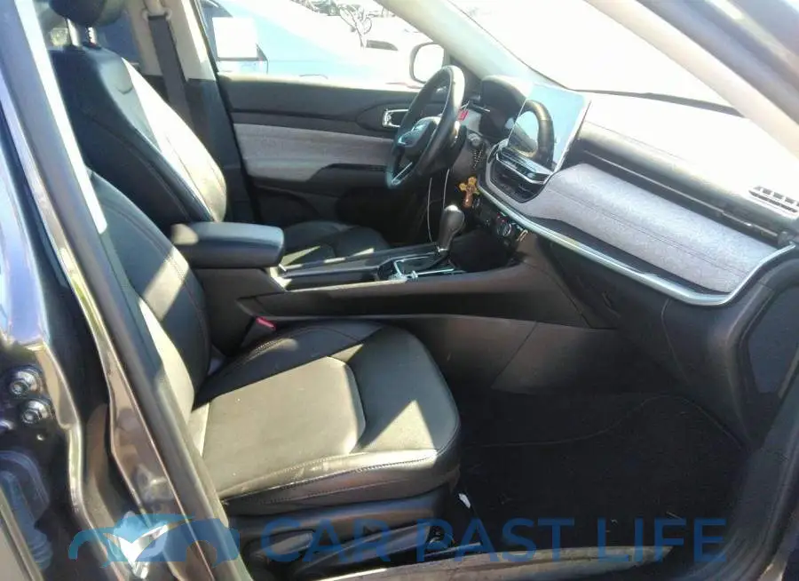 3C4NJDFB6NT179500# 5