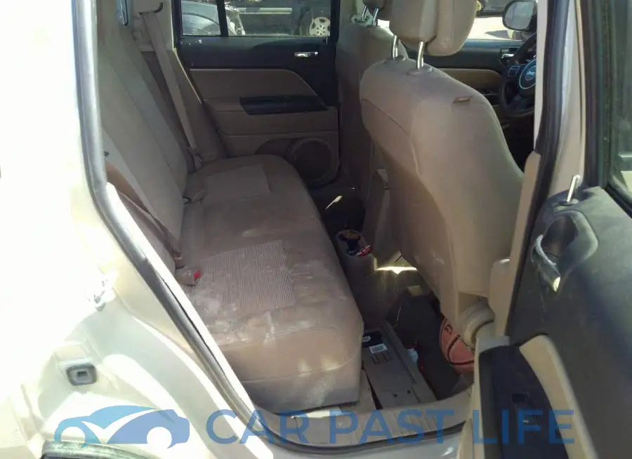 1C4NJCBA4HD147095# 8