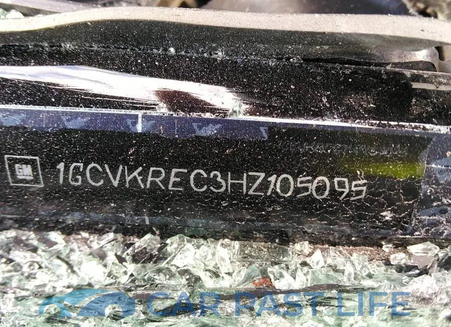 1GCVKREC3HZ105095# 9