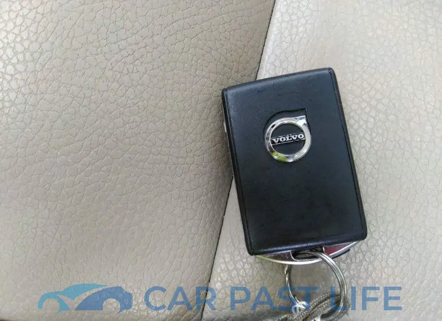 YV4A22PK3G1047753# 11