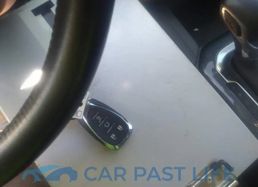 3GNKBDR40LS651519# 11