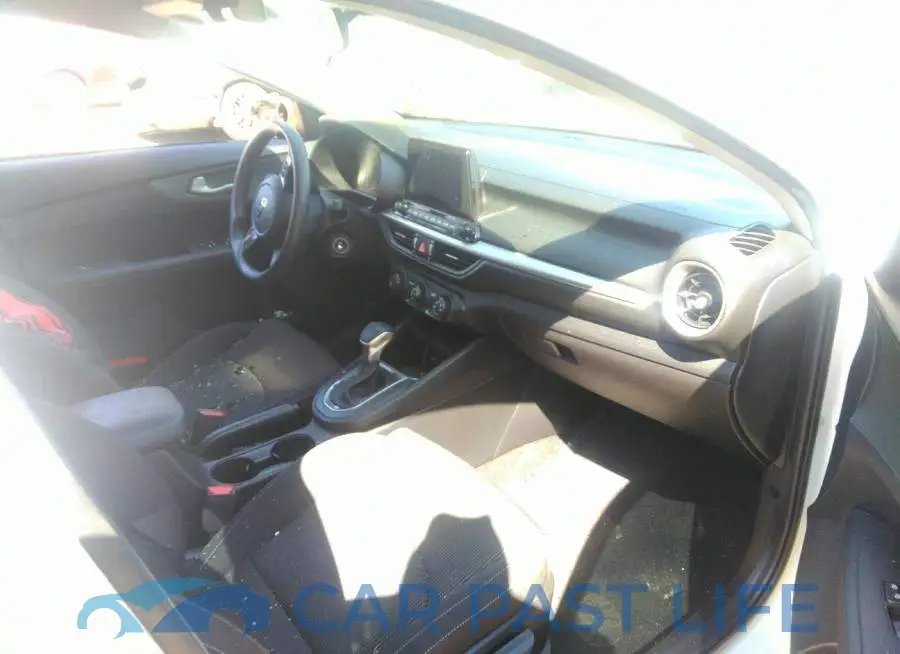 3KPF24AD1LE158825# 5