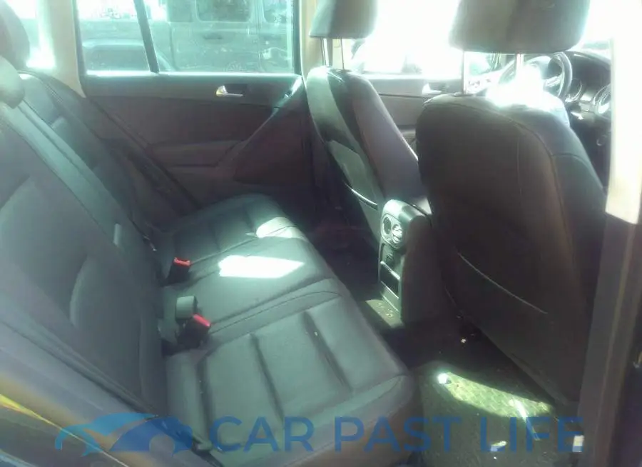WVGBV7AX5GW608131# 8