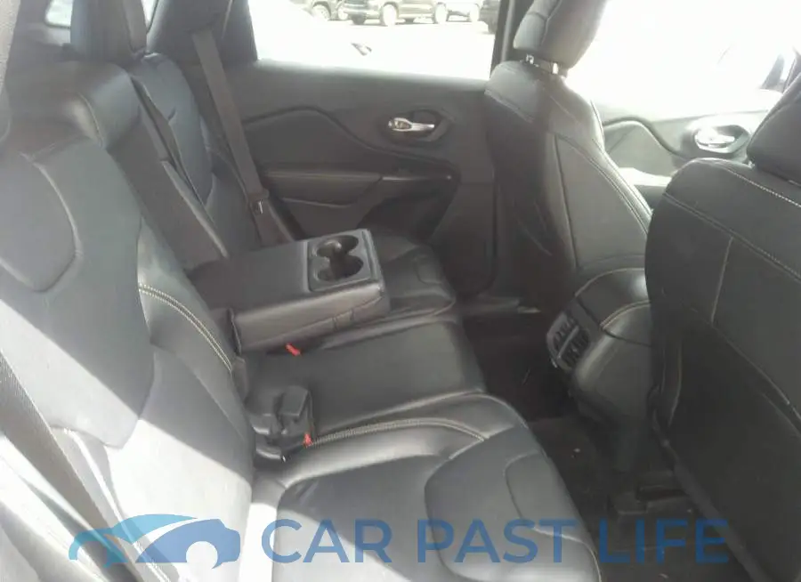 1C4PJMDB6FW611302# 8