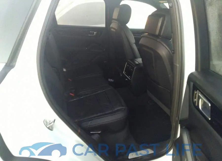 WP1AE2AY7LDA23082# 8