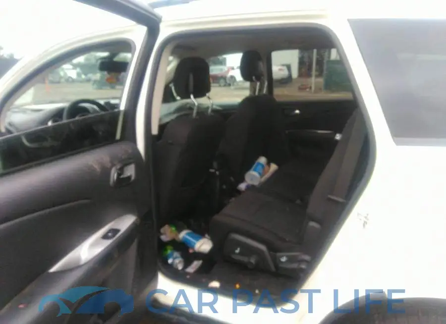 3C4PDCAB2KT764376# 8