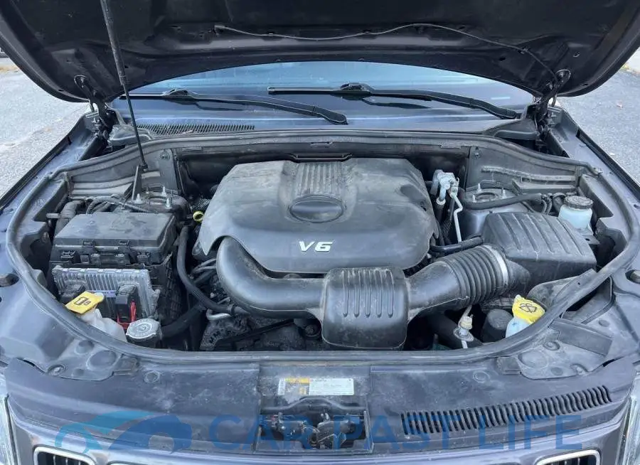 1C4RJFBGXFC607810# 10