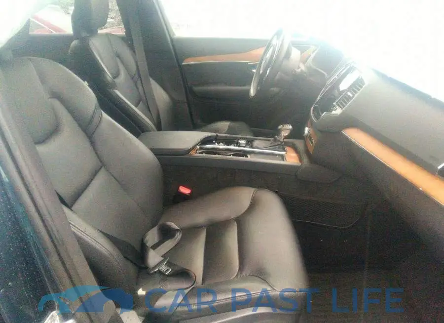 YV4A22PK8M1683127# 5