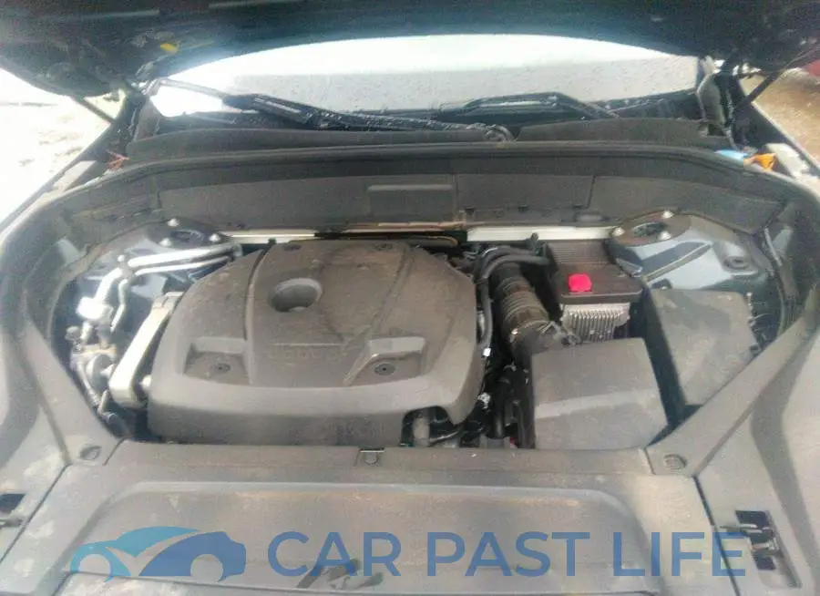 YV4A22PK8M1683127# 10