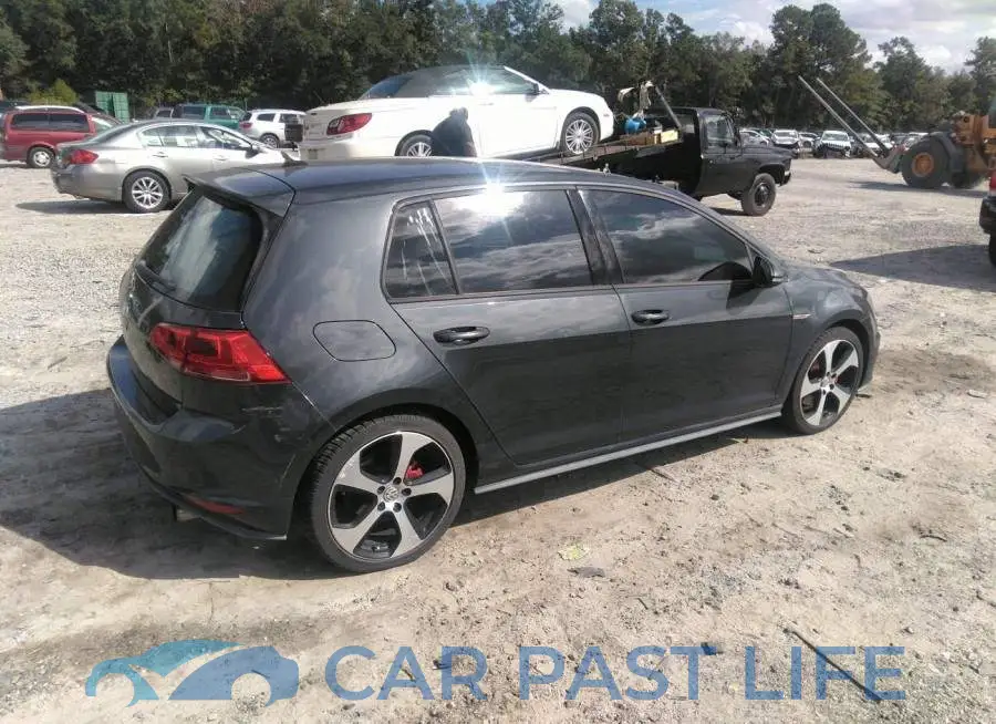 3VW4T7AU8FM074563# 4
