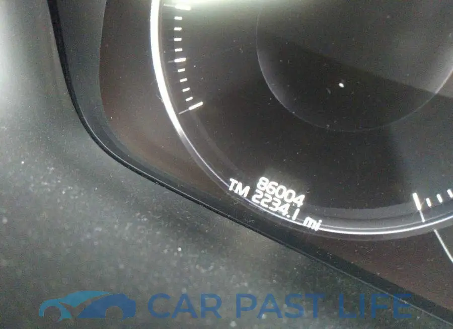 YV4A22PKXG1045000# 7