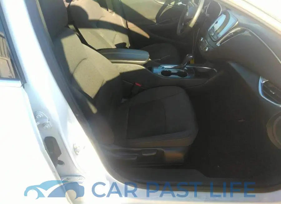 1G1ZD5ST4LF124220# 5