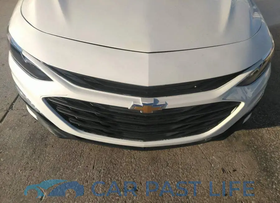 1G1ZD5ST4LF124220# 6