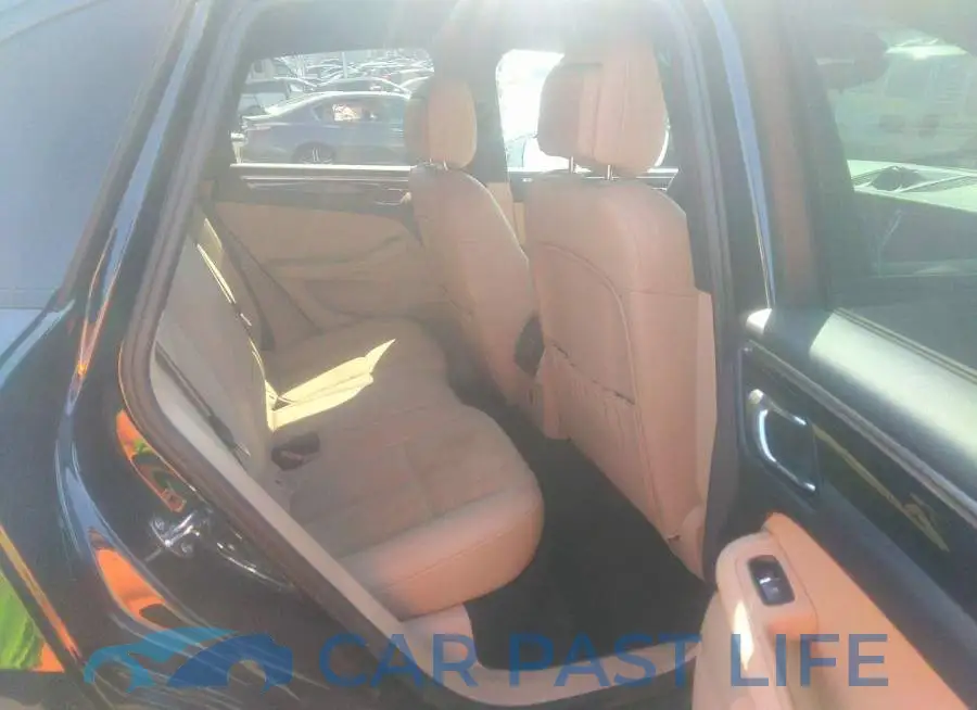 WP1AA2A53MLB10941# 8