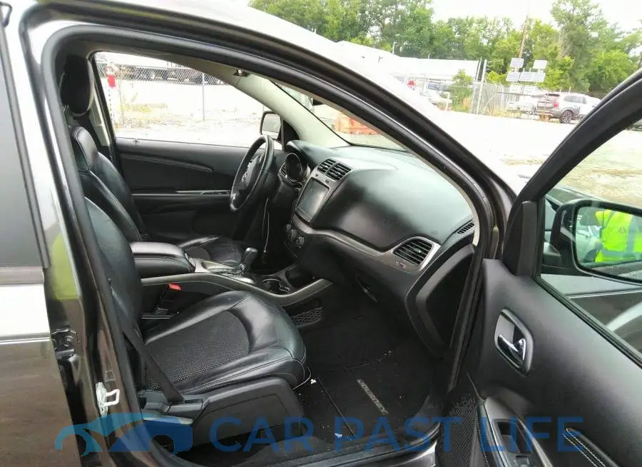 3C4PDCGB5GT138027# 5