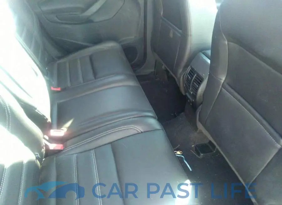 1FMCU9J94HUA17600# 8