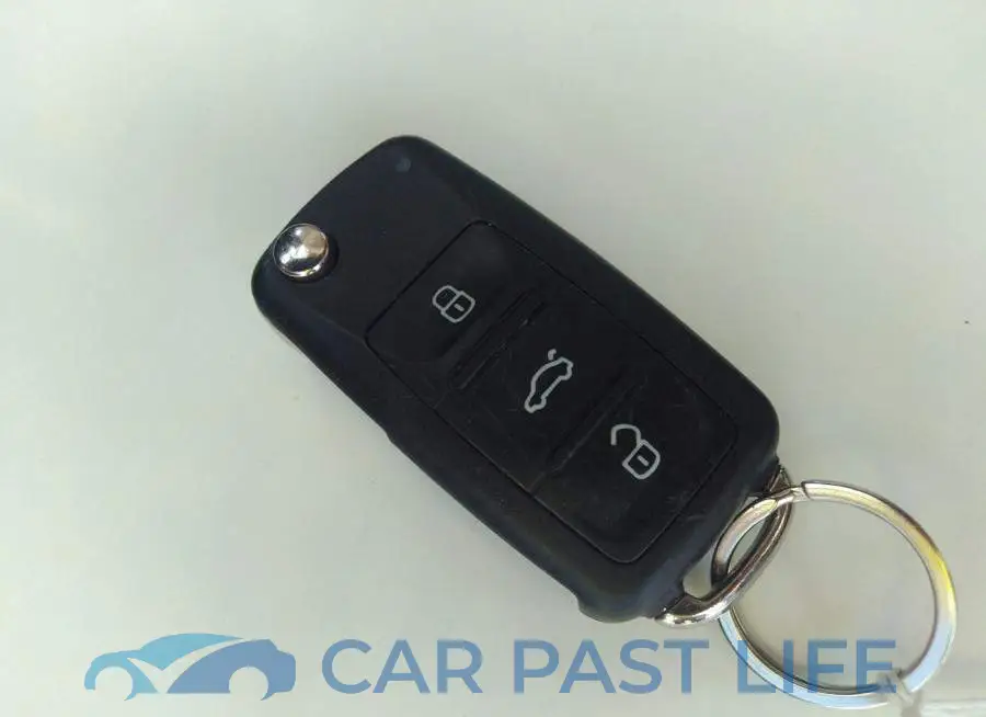 3VWDB7AJ1HM258299# 11
