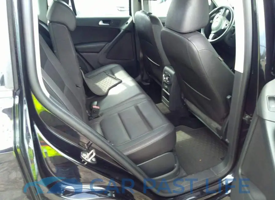 WVGAV7AX5GW515587# 8