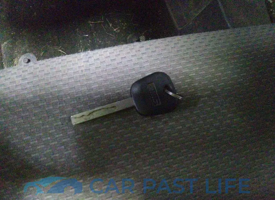 1GTV2LEC8GZ204135# 11