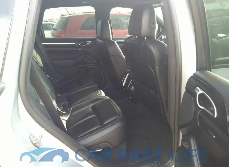 WP1AA2A29GLA10689# 8