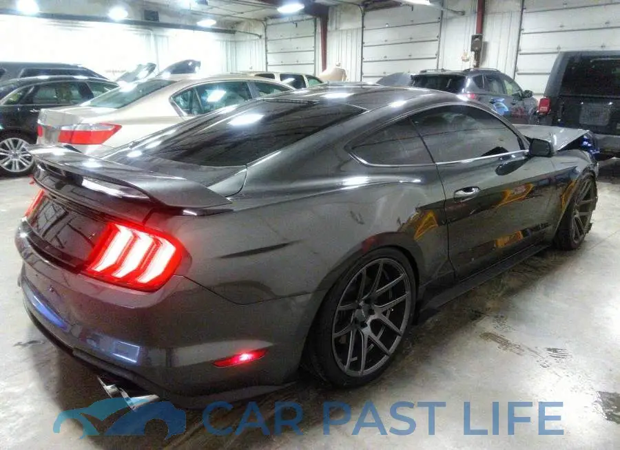 1FA6P8CF8J5116576# 4