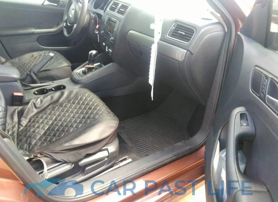 3VW2B7AJ8HM241099# 5