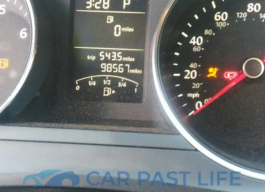 3VW2B7AJ8HM241099# 7