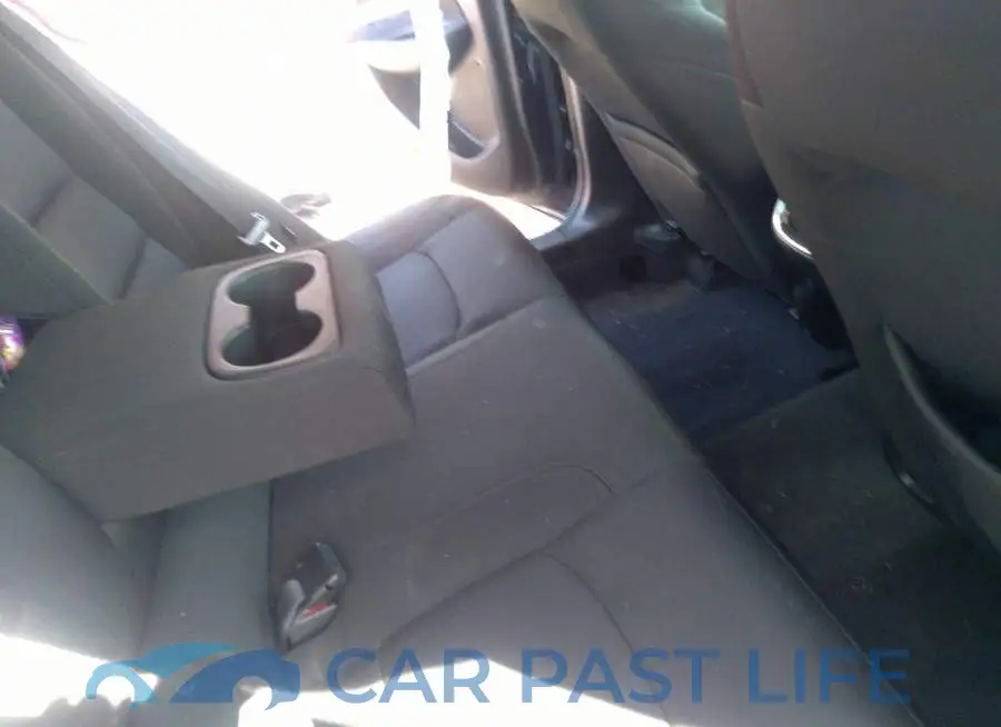 1G1ZD5ST3JF192604# 8