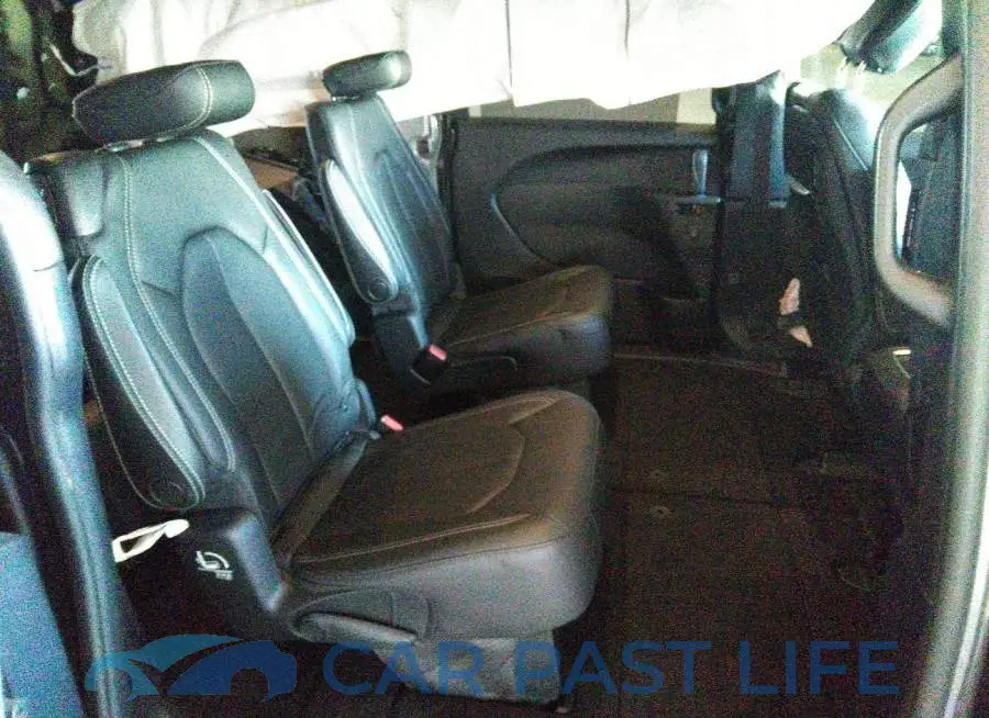 2C4RC1EG4LR274676# 8