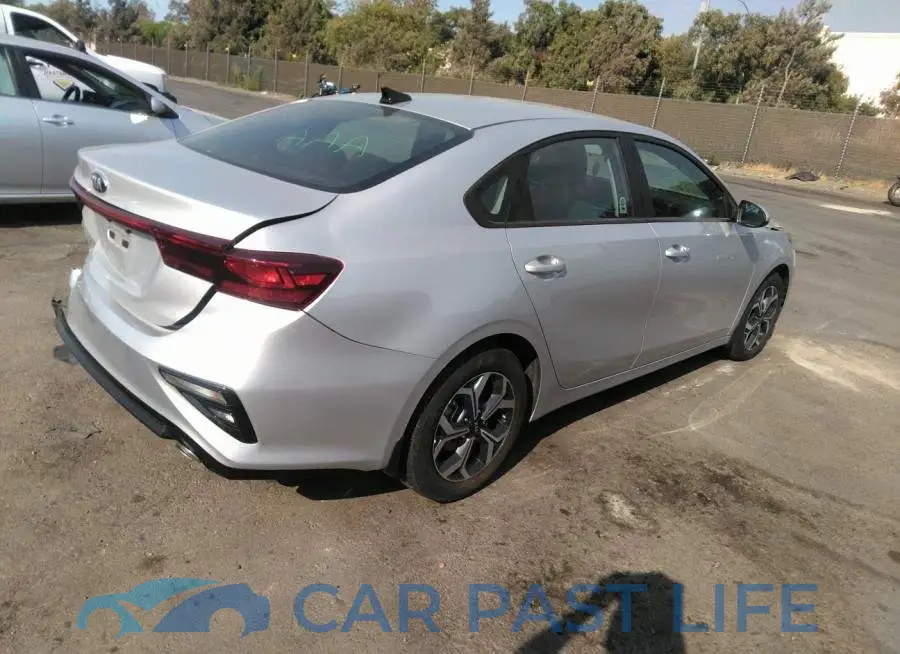 3KPF24AD4LE243299# 4