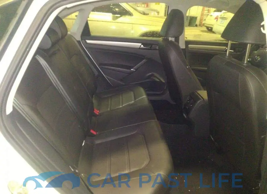 1VWSA7A37MC012719# 8