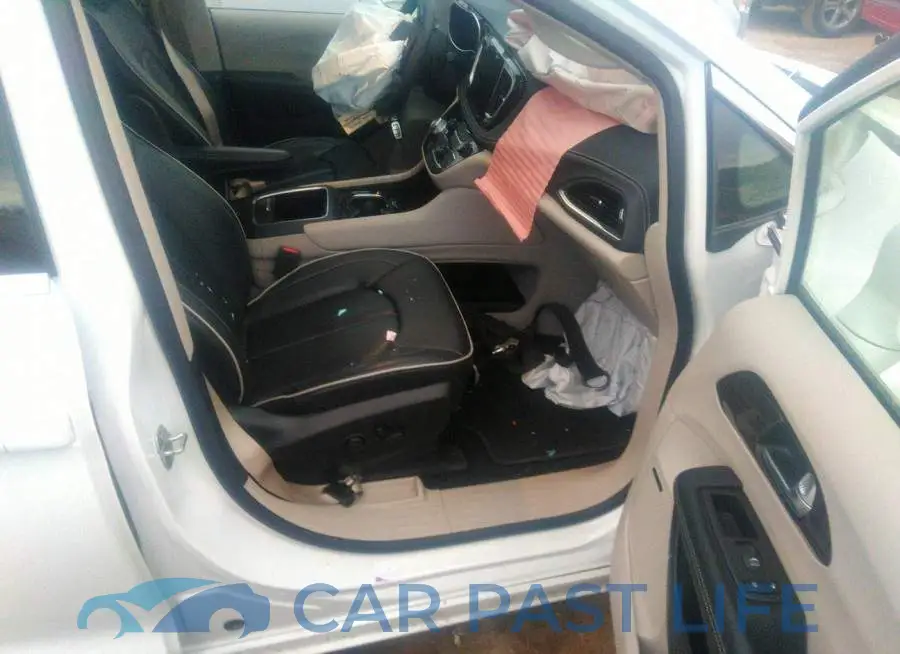 2C4RC1GG9NR153352# 5