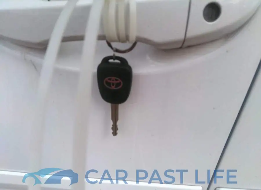 2T1BURHE2GC575413# 11