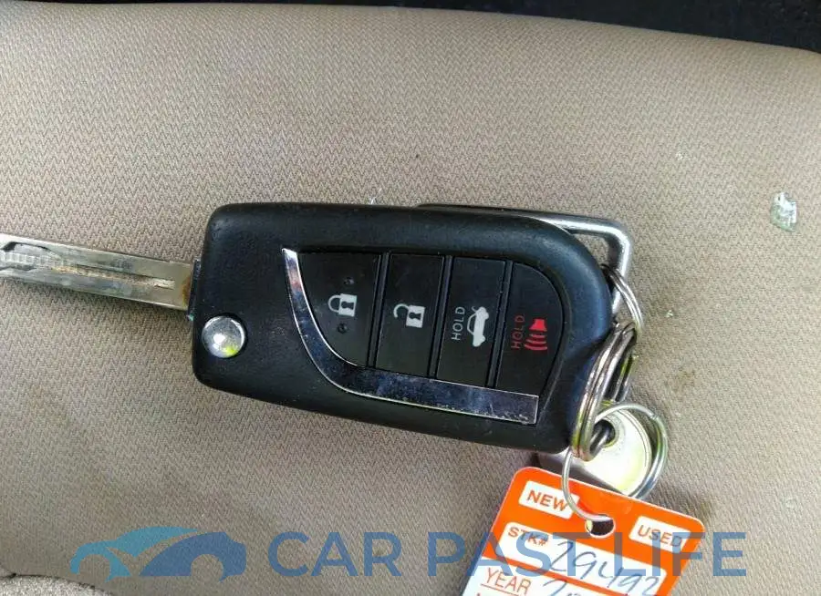 4T1B11HK1KU701574# 11