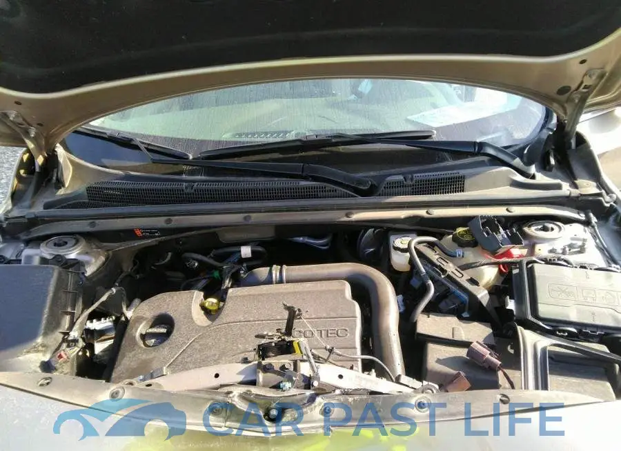1G1ZD5ST8NF112042# 10