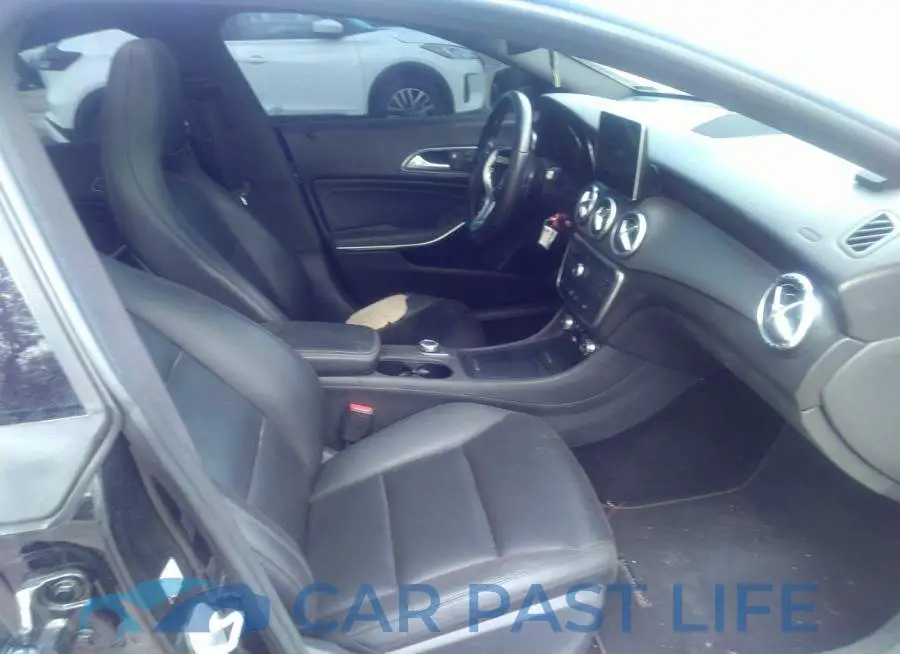 WDDSJ4EB3FN161676# 5