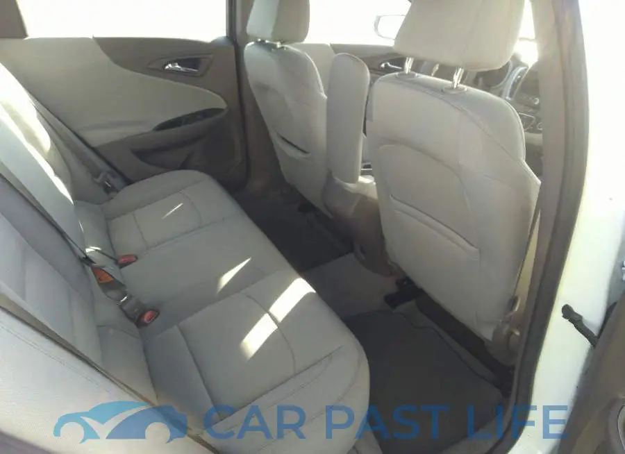 1G1ZB5ST6NF190924# 8