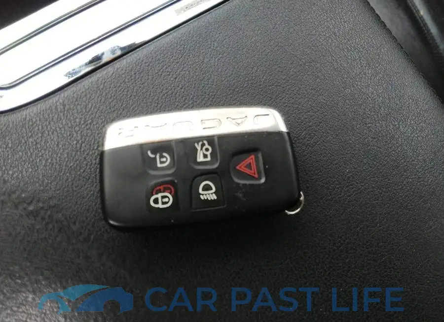 SAJWA1CZ9F8V82019# 11