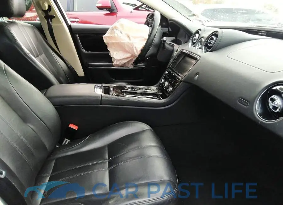 SAJWA1CZ9F8V82019# 5