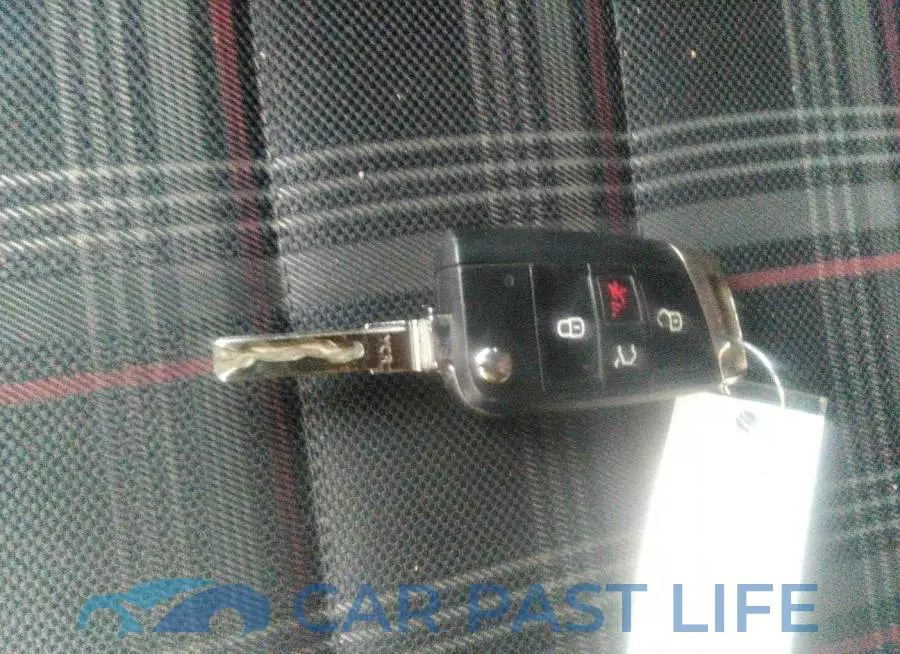 3VW4T7AU0FM029486# 11