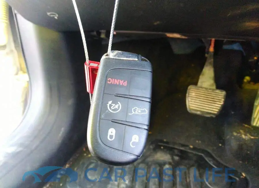 3C4NJDCB8HT658042# 11