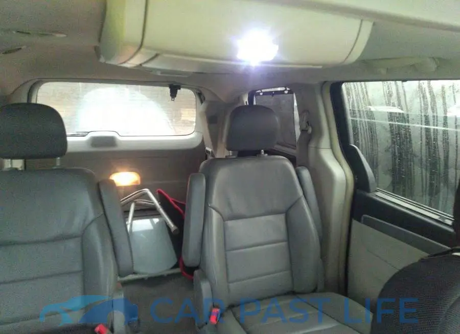 2C4RVACG9CR276288# 8