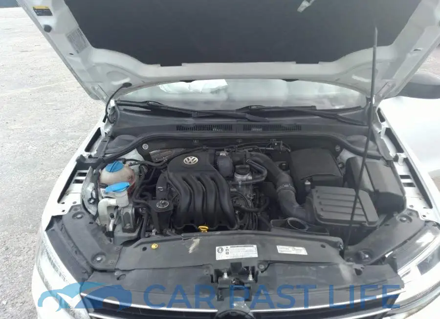 3VW2K7AJ8FM209959# 10